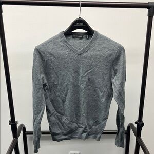 Saks Fifth Avenue Gray V-Neck Men's Sweater